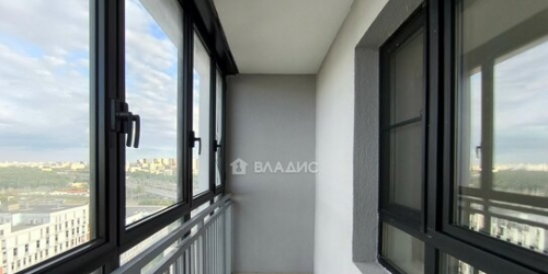 3-комн квартира ул Плющева,  д. 15,  к. 3