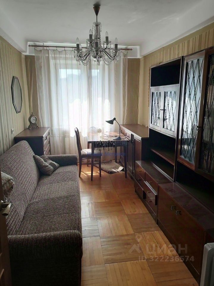 Продажа 4-комн квартиры на вторичном рынке улица Шаврова, 27