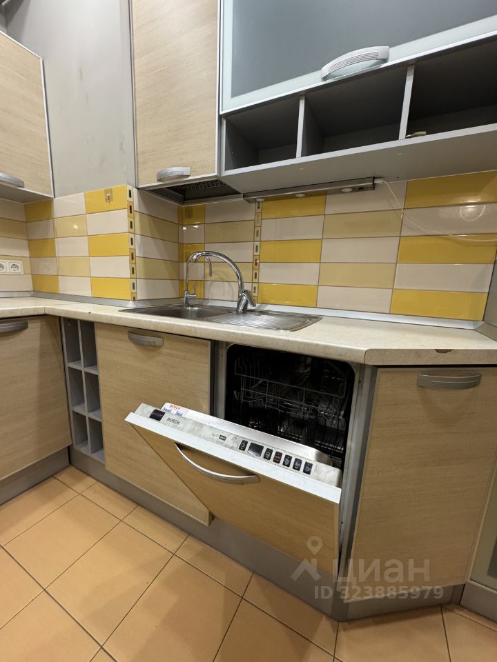 Продажа 3-комн квартиры на вторичном рынке Пулковская улица, 10к1