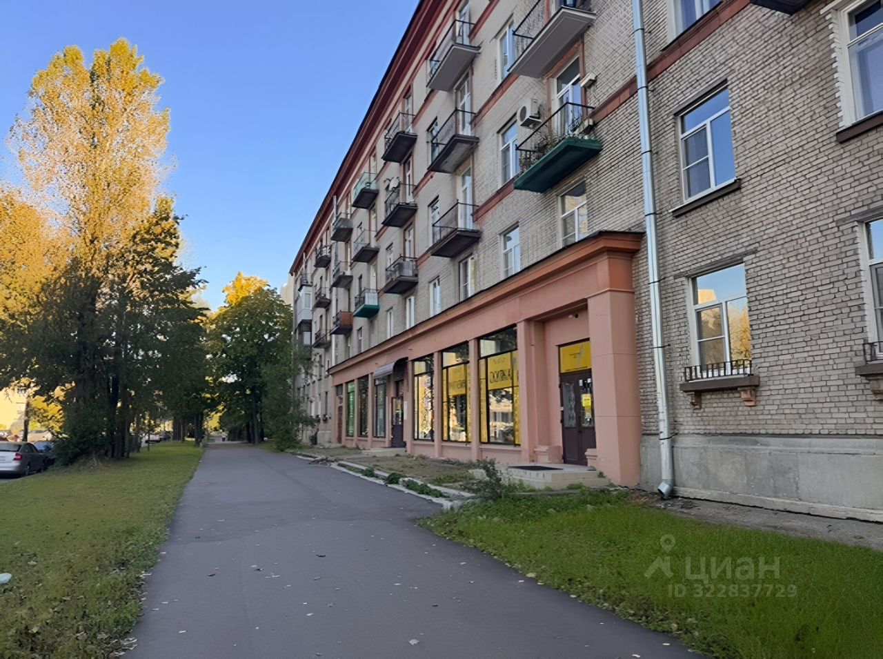Продажа 3-комн квартиры на вторичном рынке Удельный проспект, 31