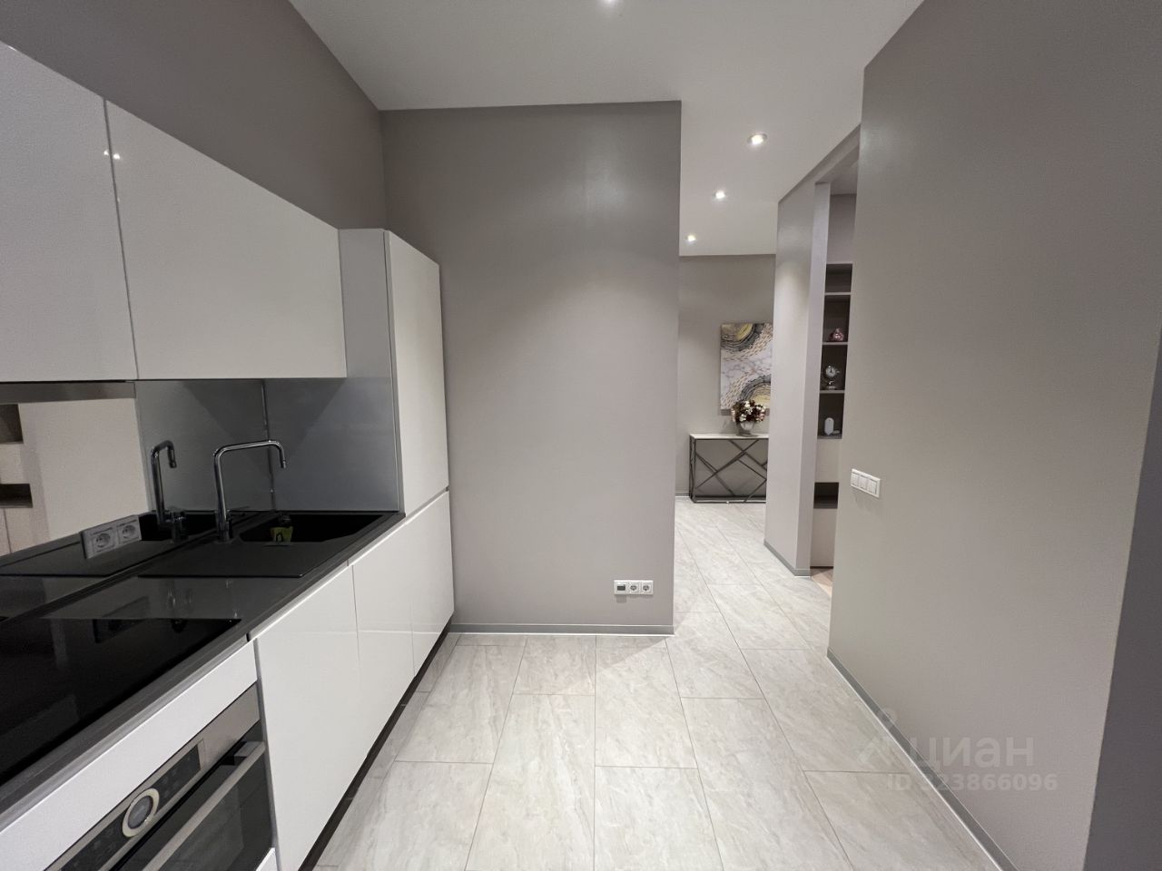 Аренда 2-комн квартиры на вторичном рынке Новоивановское пгт, улица Агрохимиков, 15А