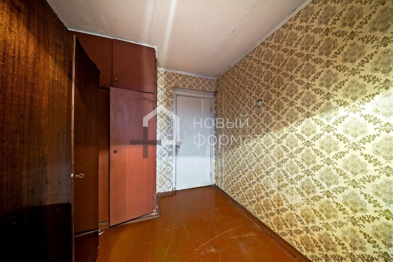 Продажа 3-комн квартиры на вторичном рынке пос. Здравница, улица Дубки, 6