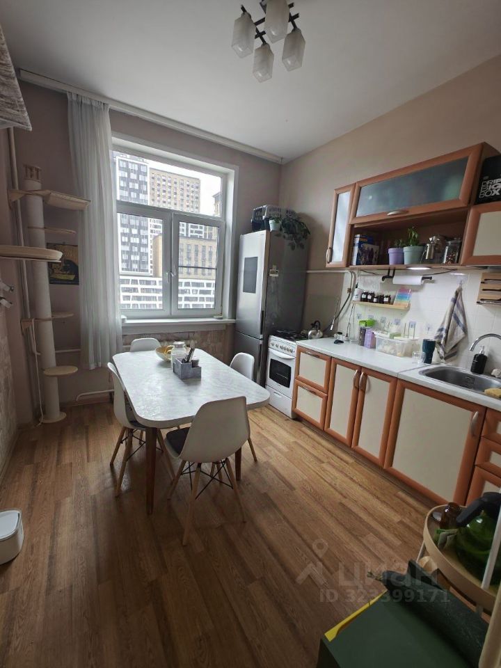 Продажа 2-комн квартиры на вторичном рынке улица Зорге, 10к2