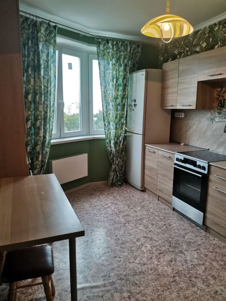 Аренда 1-комн квартиры на вторичном рынке Изюмская улица, 53к3