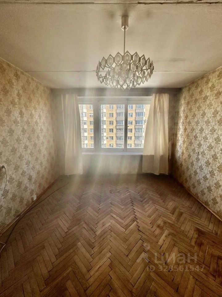 Продажа 3-комн квартиры на вторичном рынке улица Орджоникидзе, 59