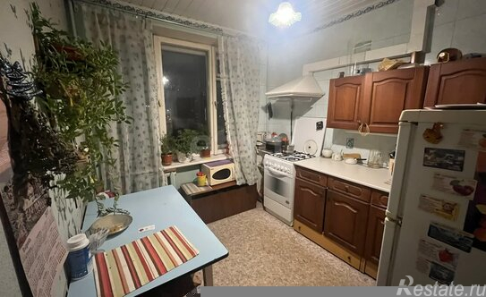 Продажа 1-комн квартиры на вторичном рынке улица Адмирала Черокова,  д. 20 литА