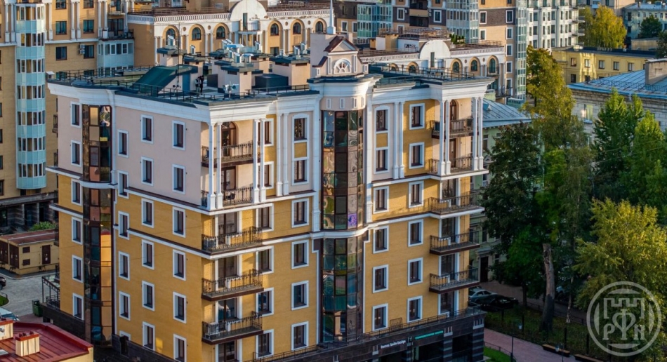 Продажа 3-комн квартиры на вторичном рынке Адмирала Лазарева наб.,  д. 14