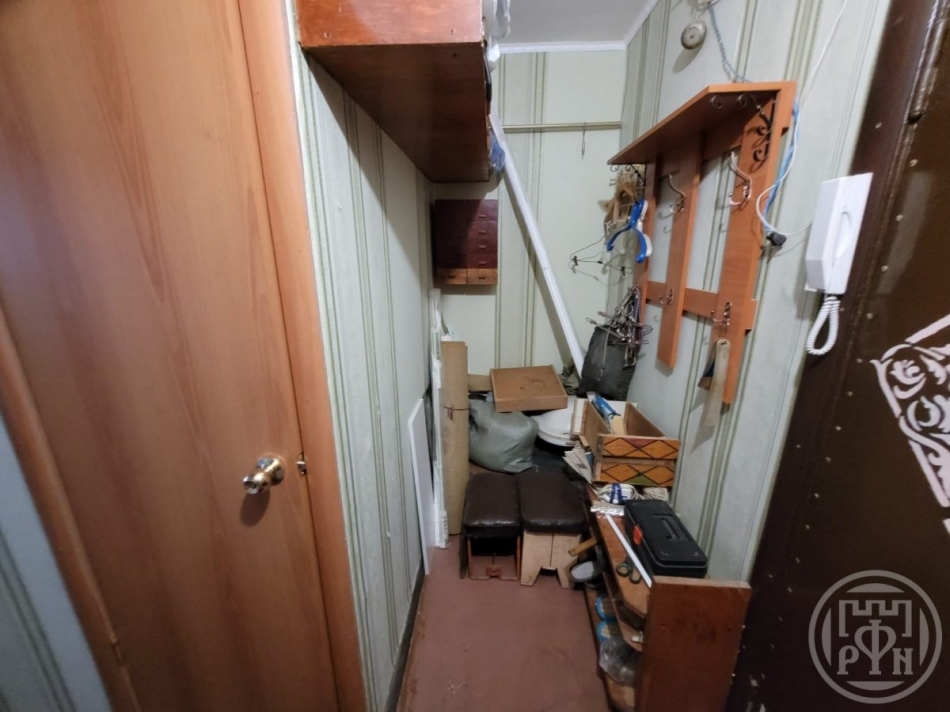 Продажа 1-комн квартиры на вторичном рынке Ломоносов г., Швейцарская ул. ,  д. 8,  к. 1