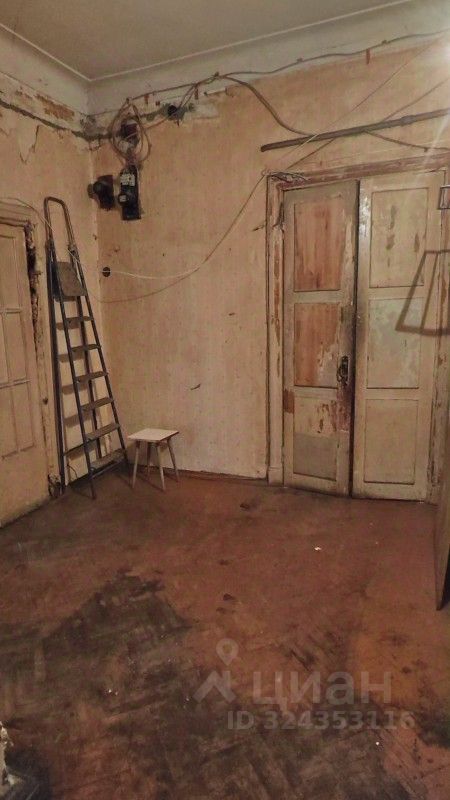 Продажа 4-комн квартиры на вторичном рынке улица Ольминского, 8