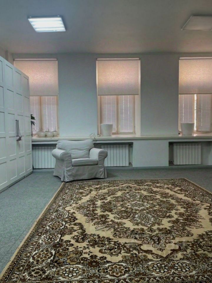Продажа 3-комн квартиры на вторичном рынке Виленский переулок, 3