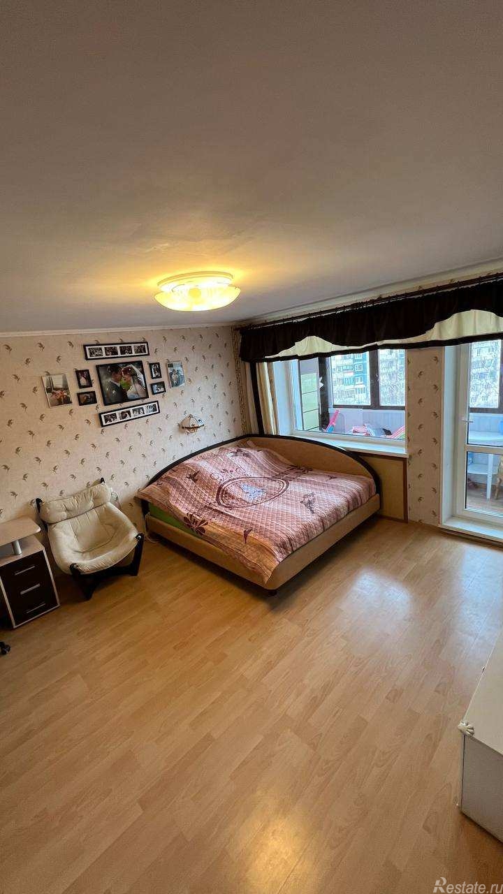 Продажа 3-комн квартиры на вторичном рынке Маршала Новикова ул ,  д. 5