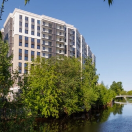 Продажа 2-комн квартиры на вторичном рынке улица Беринга,  д. 27 к6 с1