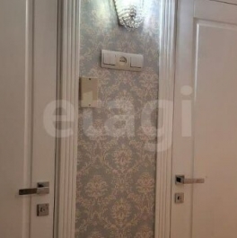 Продажа 2-комн квартиры на вторичном рынке улица Раменки,  д. 18