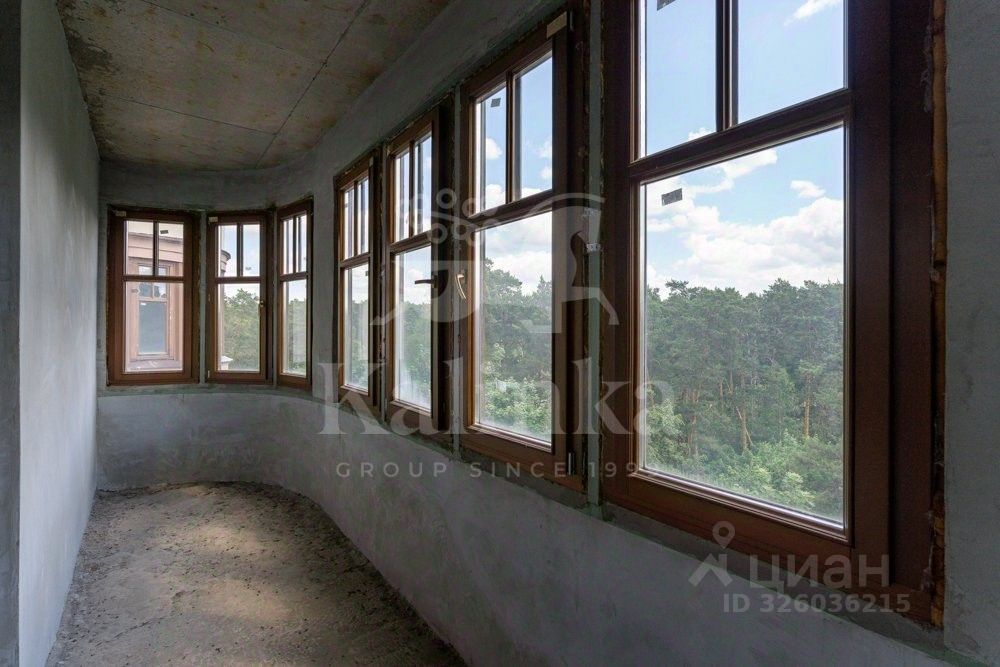 Продажа 4-комн квартиры на вторичном рынке пос. Сосны, 21