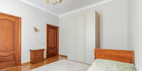 5-комн квартира ул Островная,  д. 16