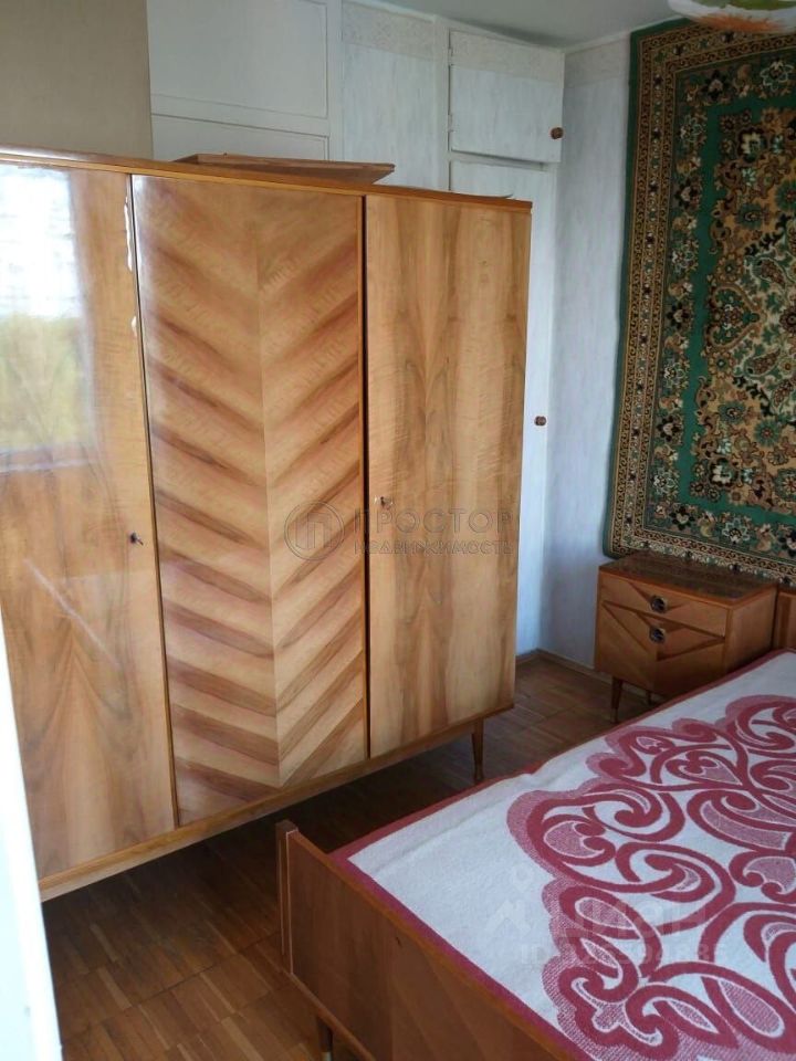 Продажа 2-комн квартиры на вторичном рынке Изумрудная улица, 8