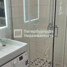 Продажа 1-комн квартиры на вторичном рынке площадь Европы