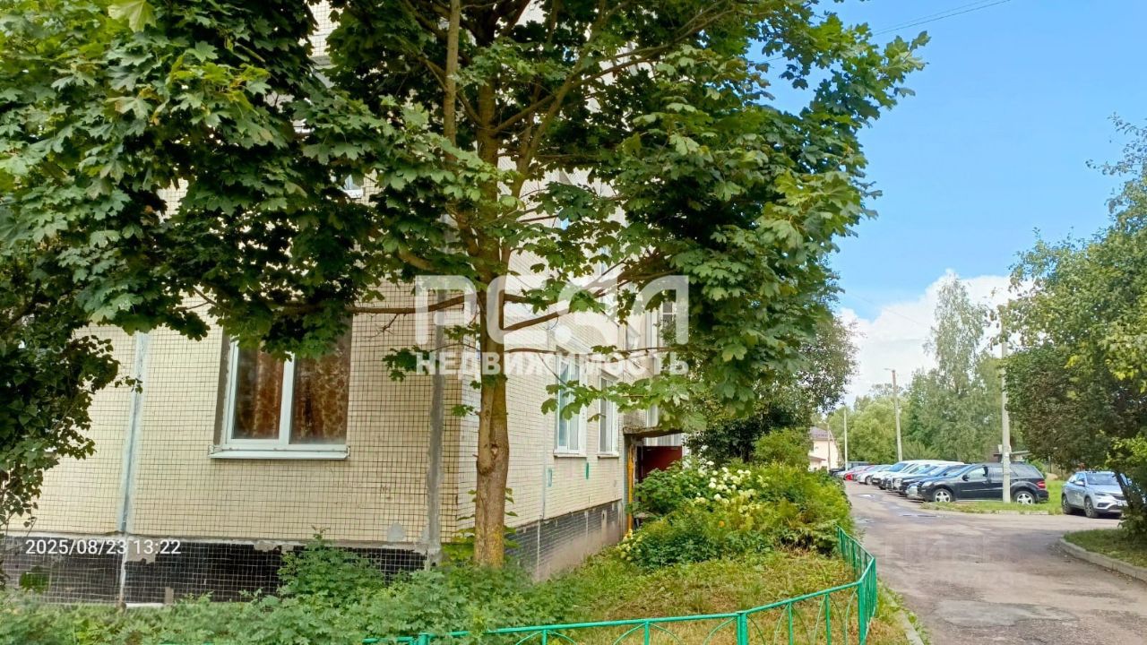 Продажа 2-комн квартиры на вторичном рынке пос. Пудость, улица Зайончковского, 9
