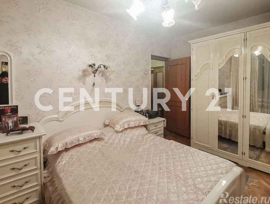 Продажа 3-комн квартиры на вторичном рынке Напольный проезд,  д. 10