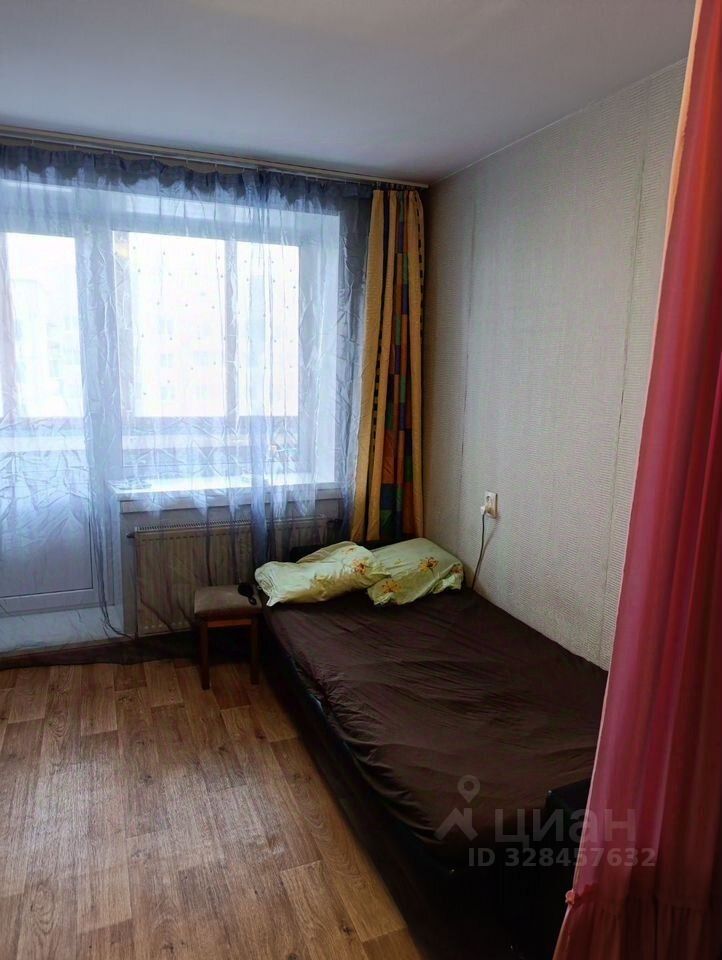 Продажа комнаты Колпино, Заводской проспект, 38