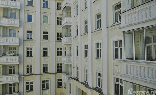 Продажа 4-комн квартиры на вторичном рынке улица Остоженка,  д. 25