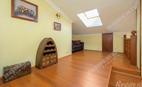 Продажа 2-комн квартиры на вторичном рынке 13-я линия,  д. 42