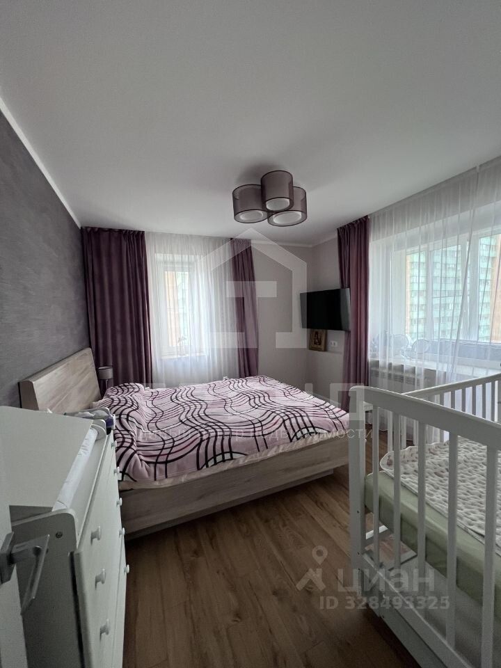 Продажа 2-комн квартиры на вторичном рынке пос. Шушары, Первомайская улица, 3