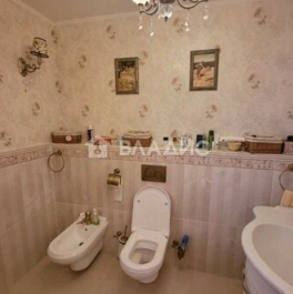 Продажа 2-комн квартиры на вторичном рынке ул Ярцевская,  д. 27,  к. 1