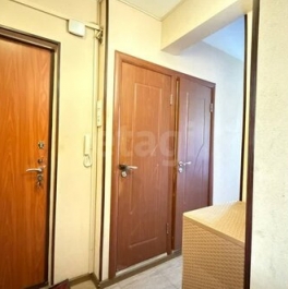 Продажа 3-комн квартиры на вторичном рынке Петергофское ш,  д. 11/21