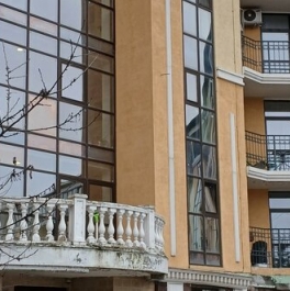 Продажа 3-комн квартиры на вторичном рынке Грибки, ул Адмиральская,  д. 6,  к. 1