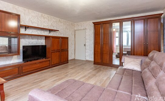 Продажа 2-комн квартиры на вторичном рынке Пулковская улица,  д. 2 к3