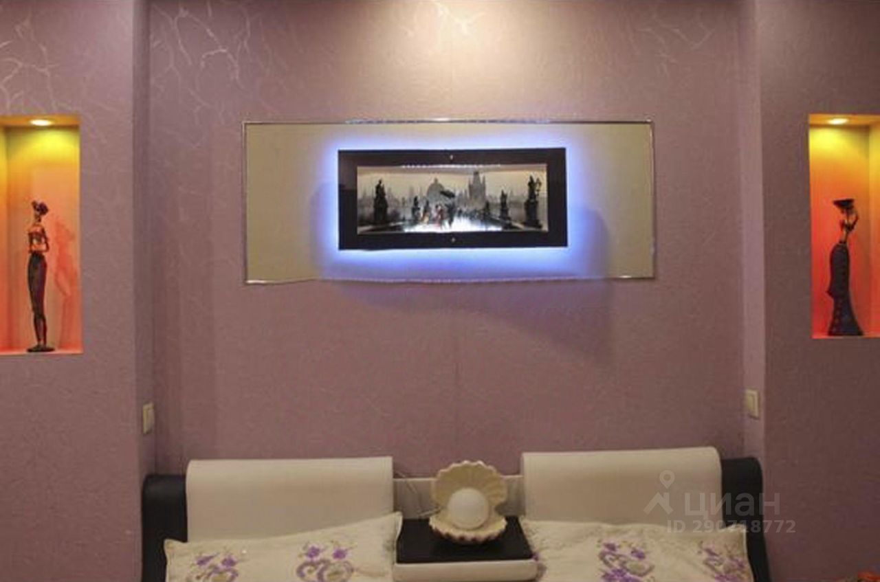 Продажа 3-комн квартиры на вторичном рынке улица Головачева, 27