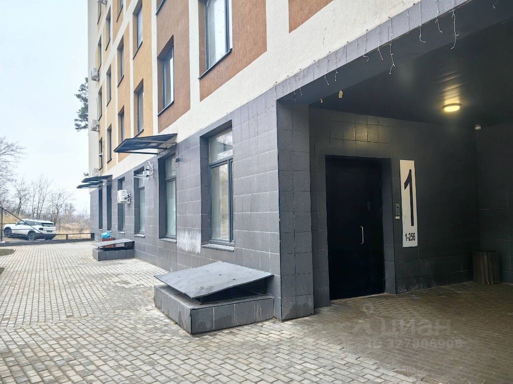 Продажа 1-комн квартиры на вторичном рынке 6-й мкр,  д. 33