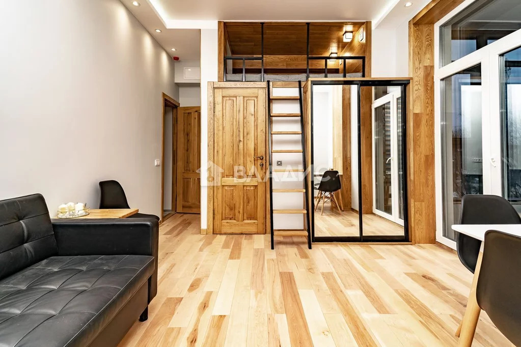 4-комн квартира ул. Ремесленная,  д. 21