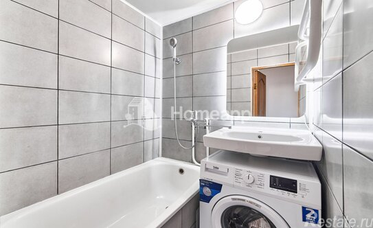 Продажа 2-комн квартиры на вторичном рынке ул Верхние Поля,  д. 27,  к. 2