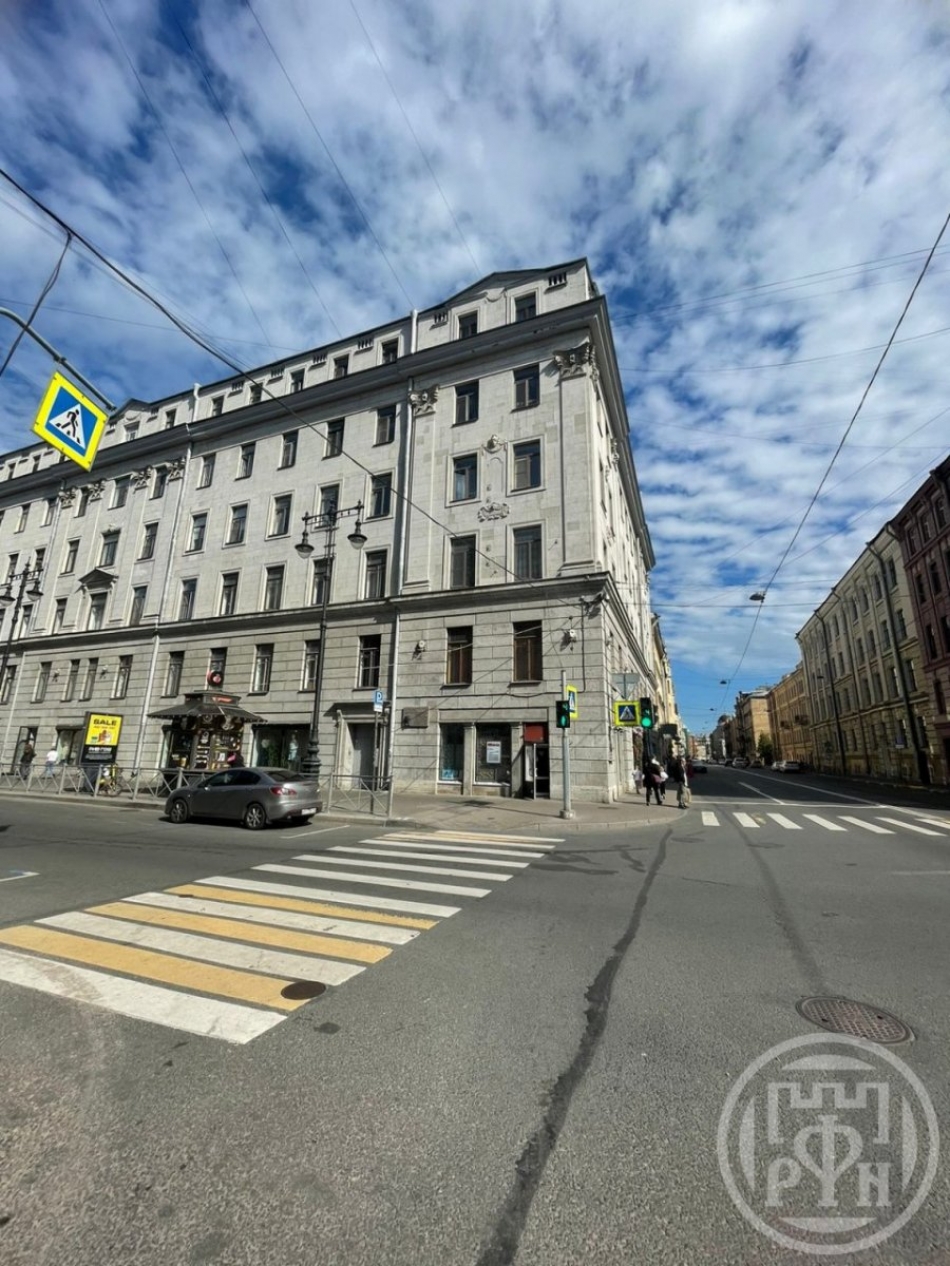 Продажа комнаты Басков пер.,  д. 13-15