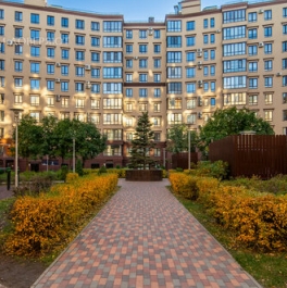 Продажа 3-комн квартиры на вторичном рынке Петровский пр-кт,  д. 5а