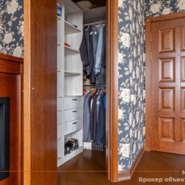 Аренда 6-комн квартиры на вторичном рынке улица Молдагуловой,  д. 7/6