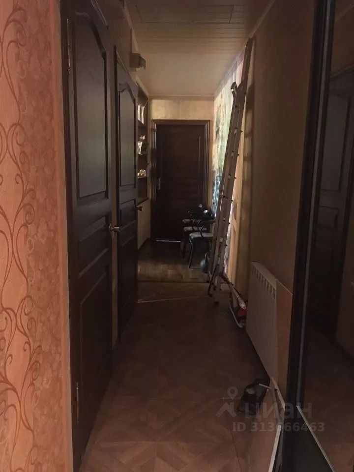 Продажа 5-комн квартиры на вторичном рынке Кронверкский проспект, 23