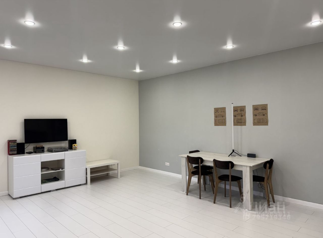 Продажа 2-комн квартиры на вторичном рынке Шереметьевская улица, 26