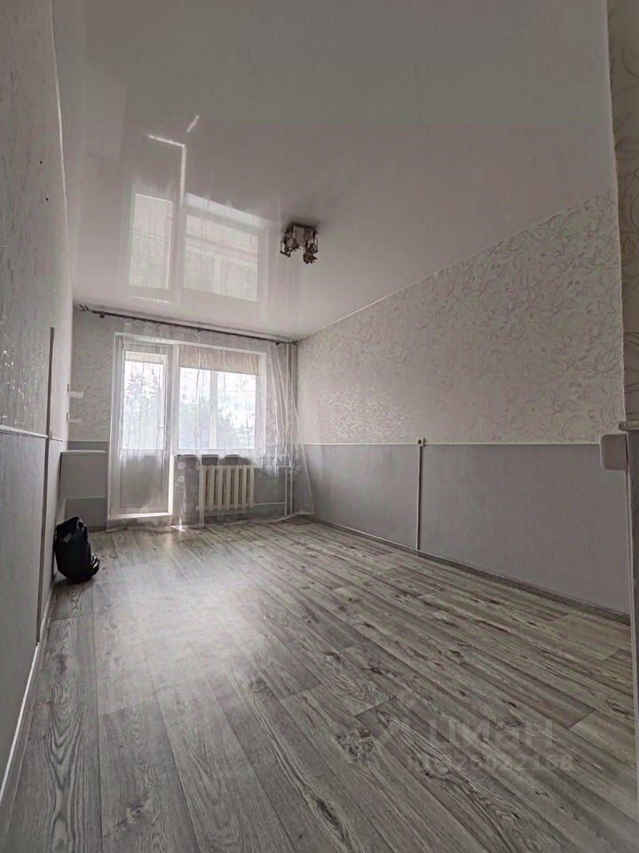Продажа комнаты Коммунар г., улица Ижорская, 28