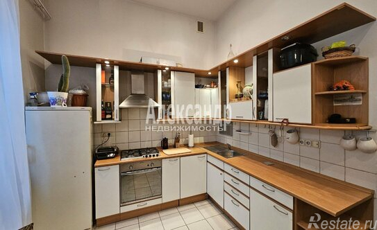 Продажа 2-комн квартиры на вторичном рынке 19-я линия,  д. 2,  к. 2