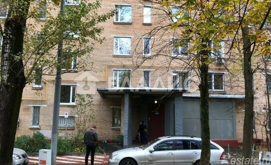 Продажа 1-комн квартиры на вторичном рынке Бакинская улица,  д. 13