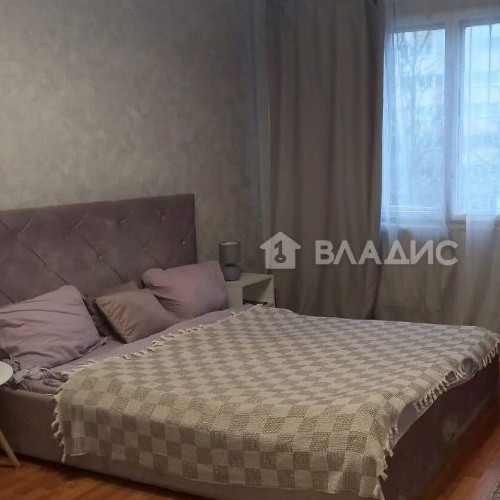 1-комн квартира улица Композиторов, 33/5