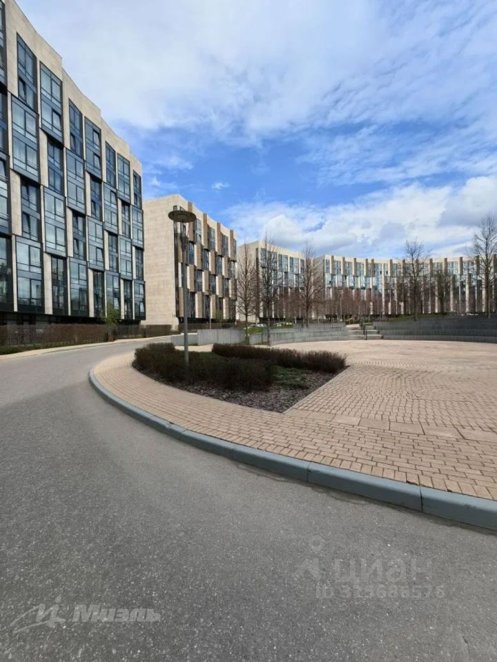 Продажа 5-комн квартиры на вторичном рынке Заречье пгт, улица Весенняя, 2к6