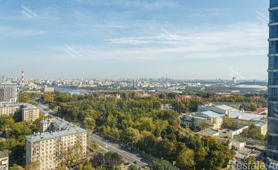 Продажа 4-комн квартиры на вторичном рынке ул Мосфильмовская,  д. 8,  к. 1