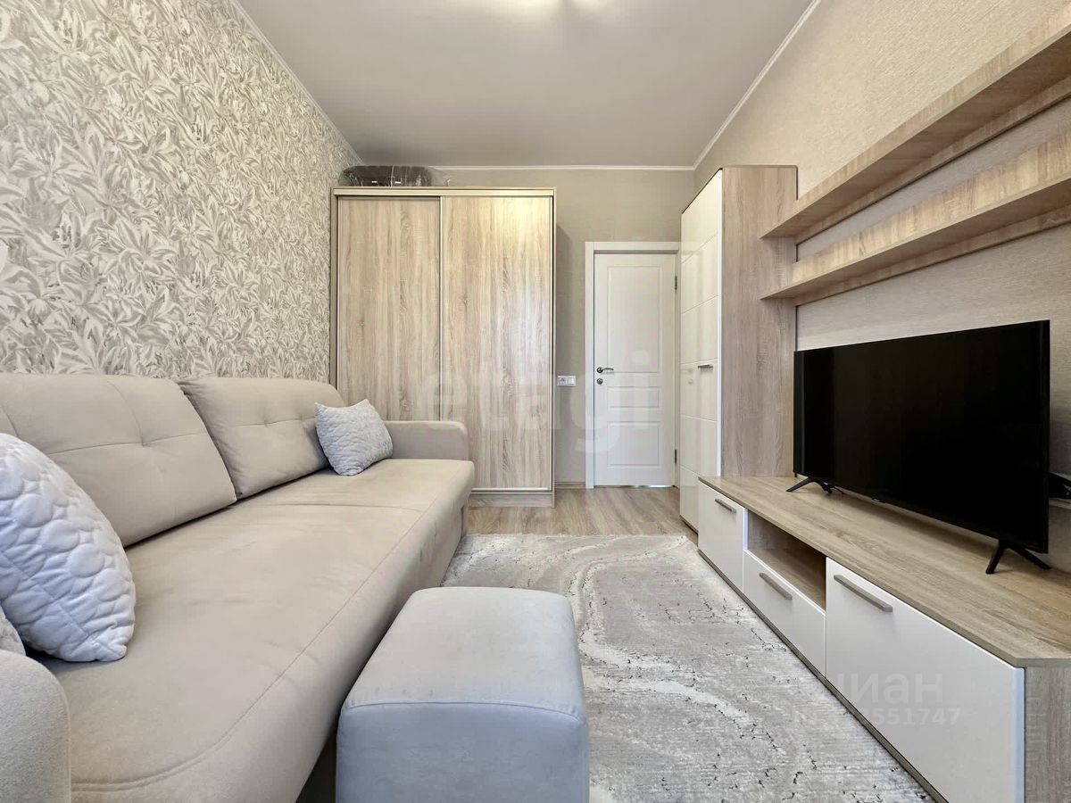 Продажа 2-комн квартиры на вторичном рынке МЖК Изумрудная Долина тер., д. Солманово, улица Лазурная, 19