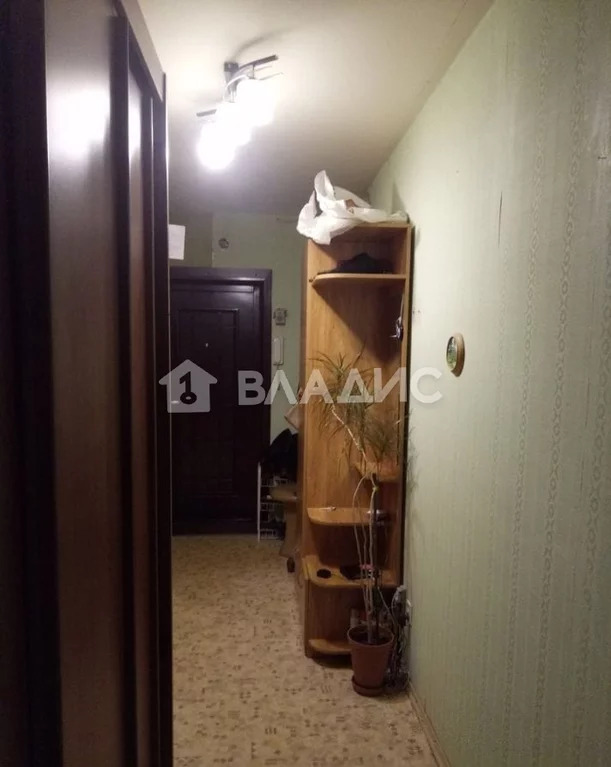 Продажа 3-комн квартиры на вторичном рынке Долгоозёрная улица,  д. 1