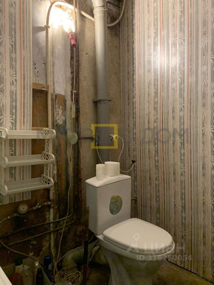 Продажа 3-комн квартиры на вторичном рынке улица Полозова, 17