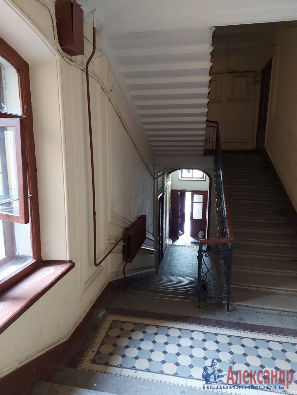 Продажа 7-комн квартиры на вторичном рынке Тучков пер.,  д. 11/5